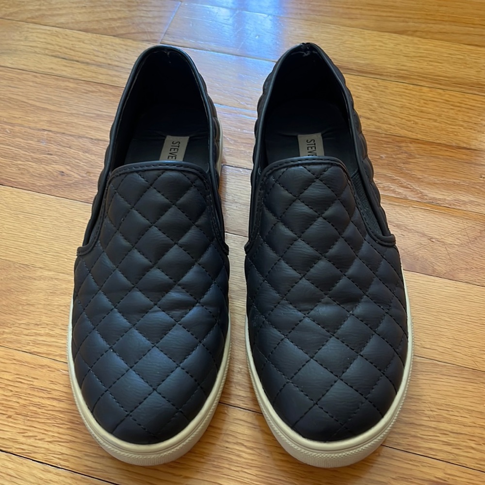 Steve Madden black slip on sneakers
